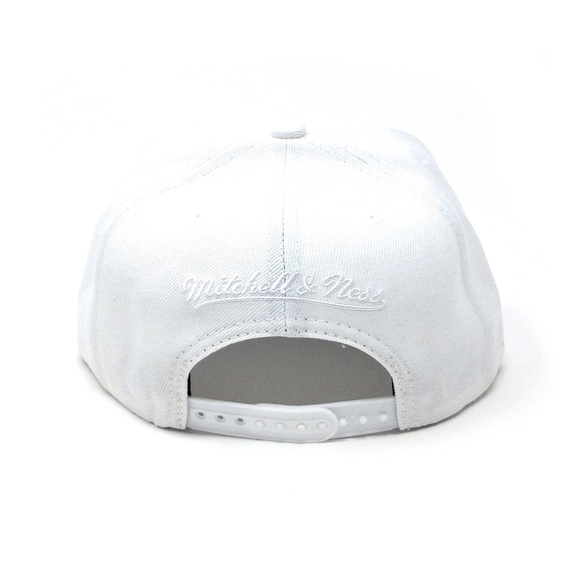 Mitchell and Ness Toronto Raptors Partial Logo White Snapback Hat - Picture 4 of 5
